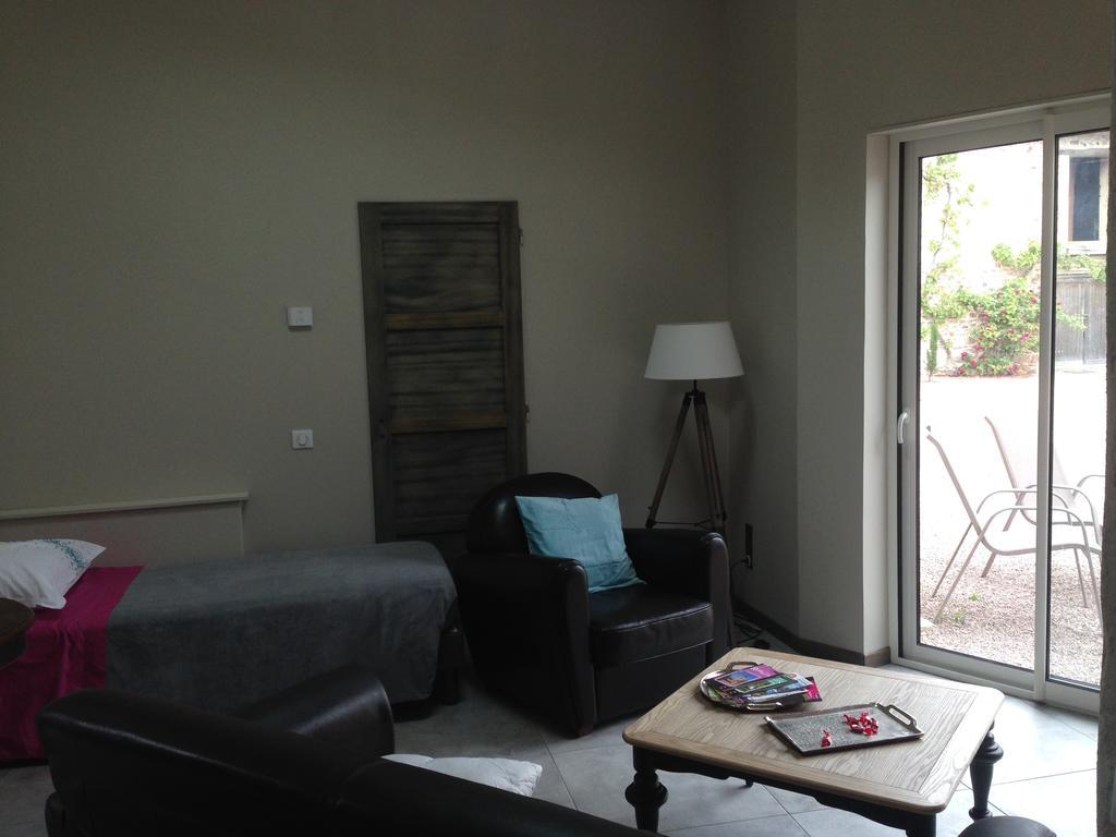 Domaine D'aromm - D'hotes & - Piscine, Etangs & Animaux - Au Calme Guest house *